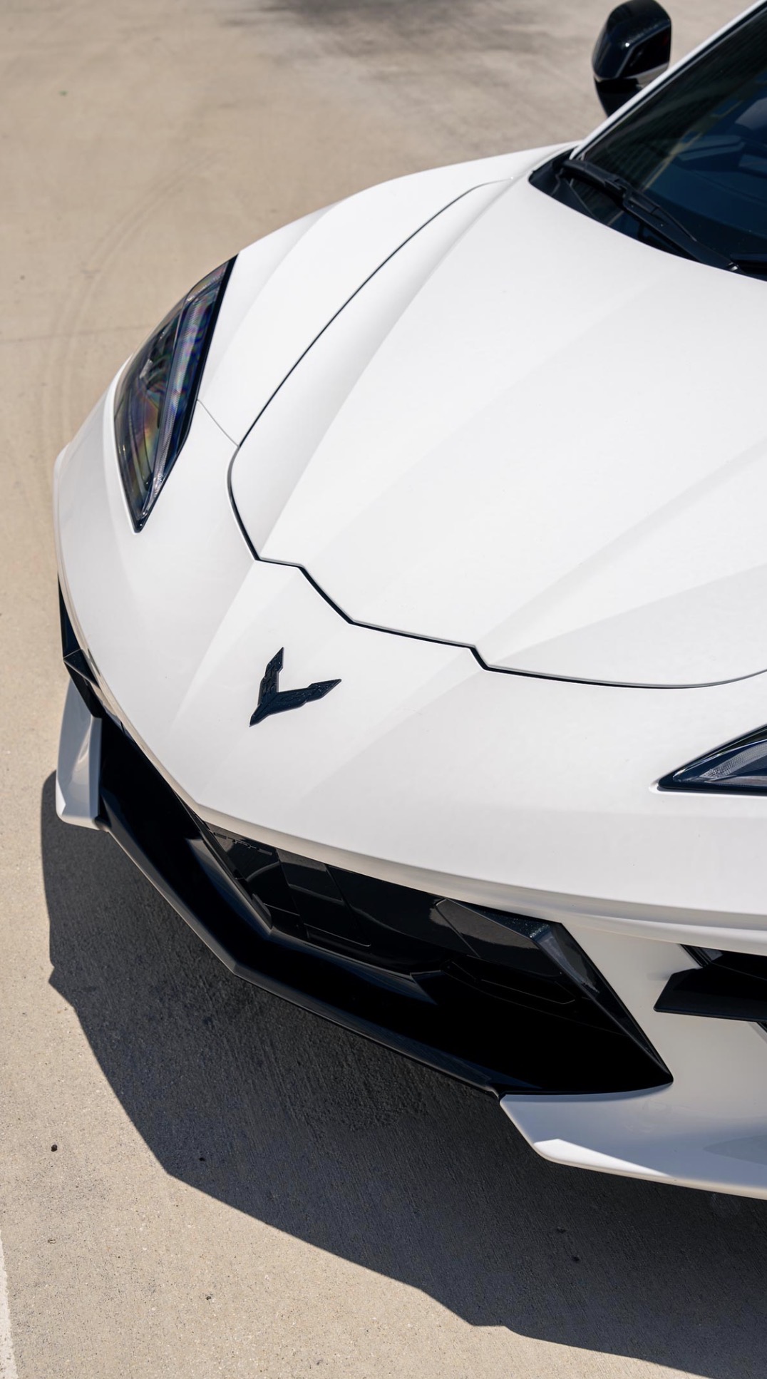 Corvette C8 front hood detail