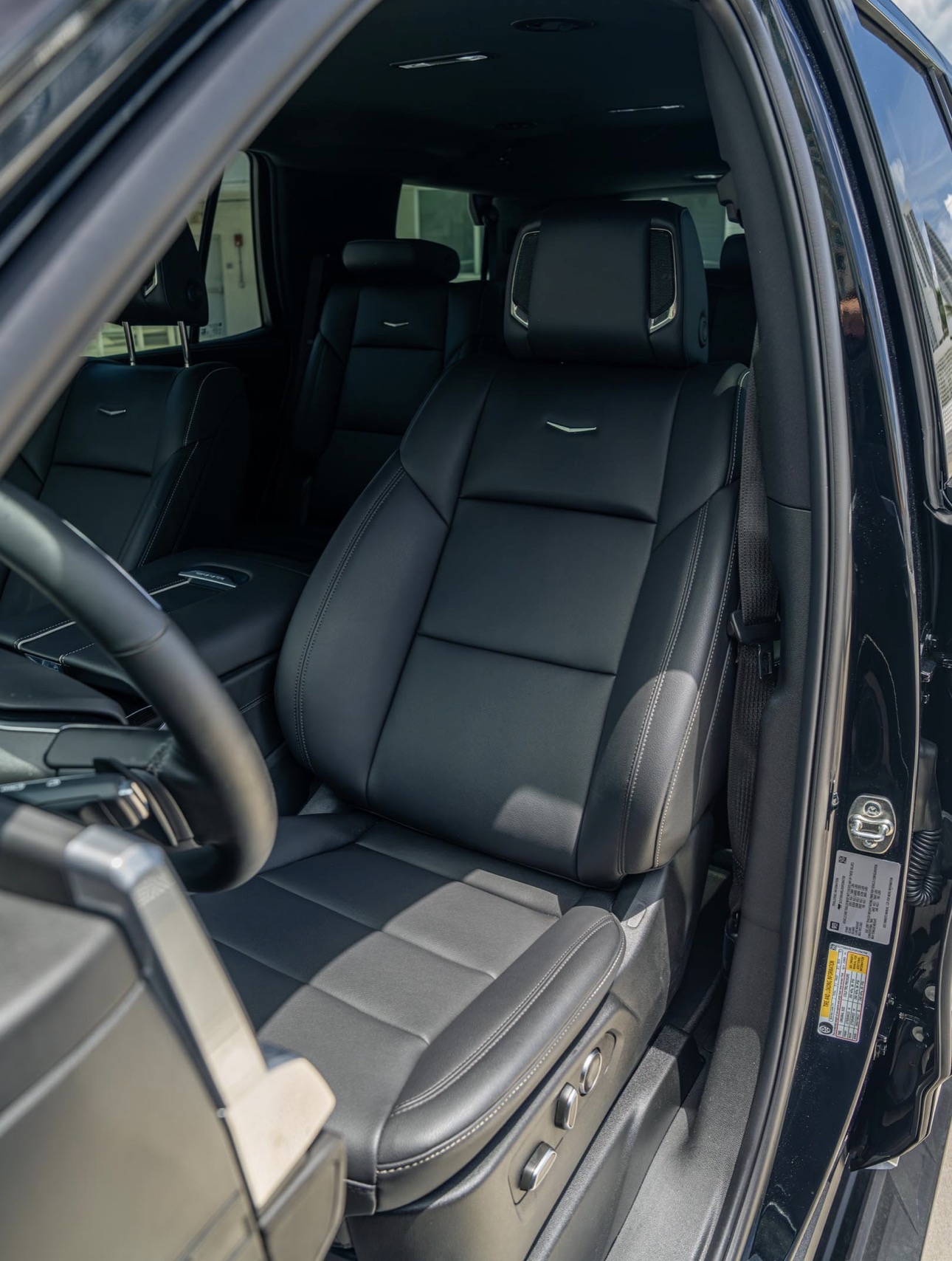 2025 Cadillac Escalade front seat detail