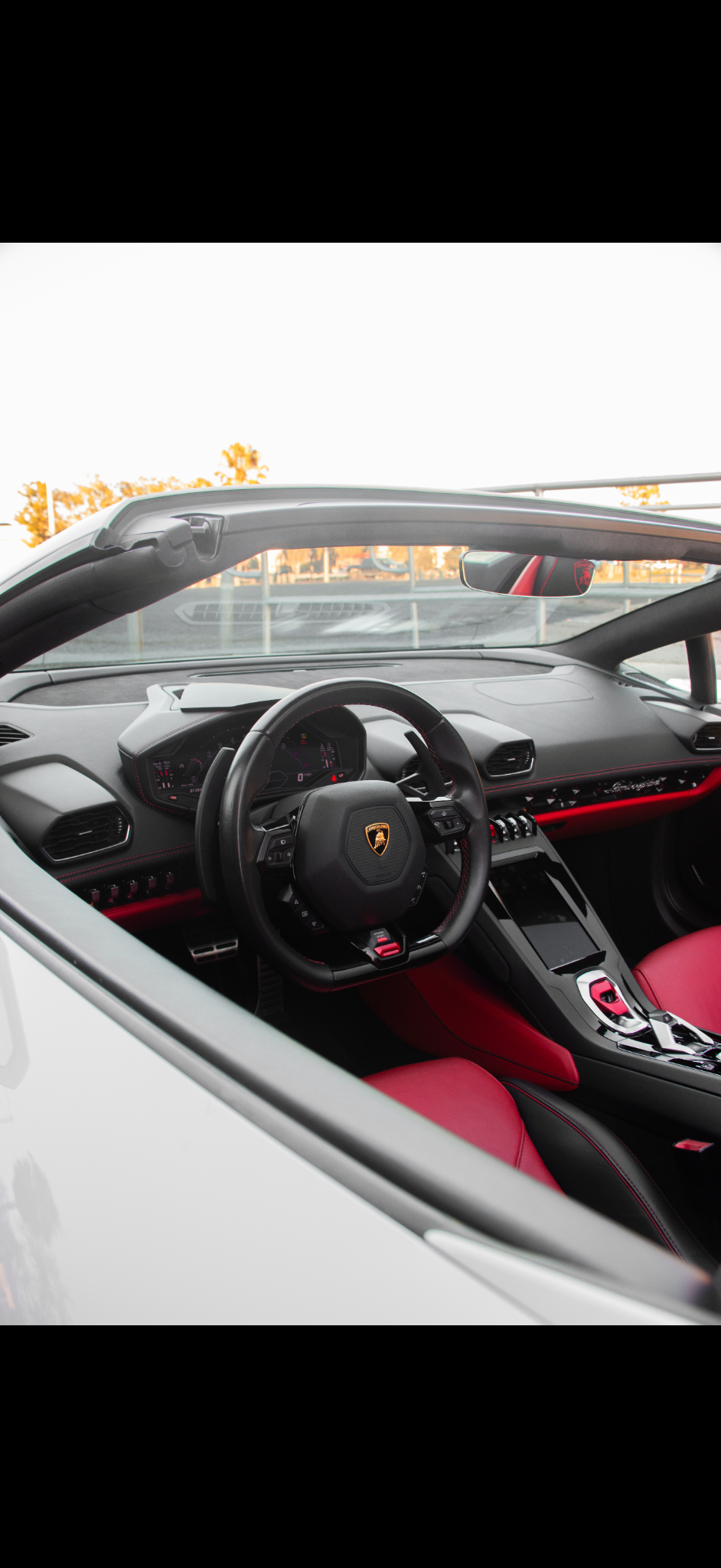Lamborghini Huracan EVO cockpit