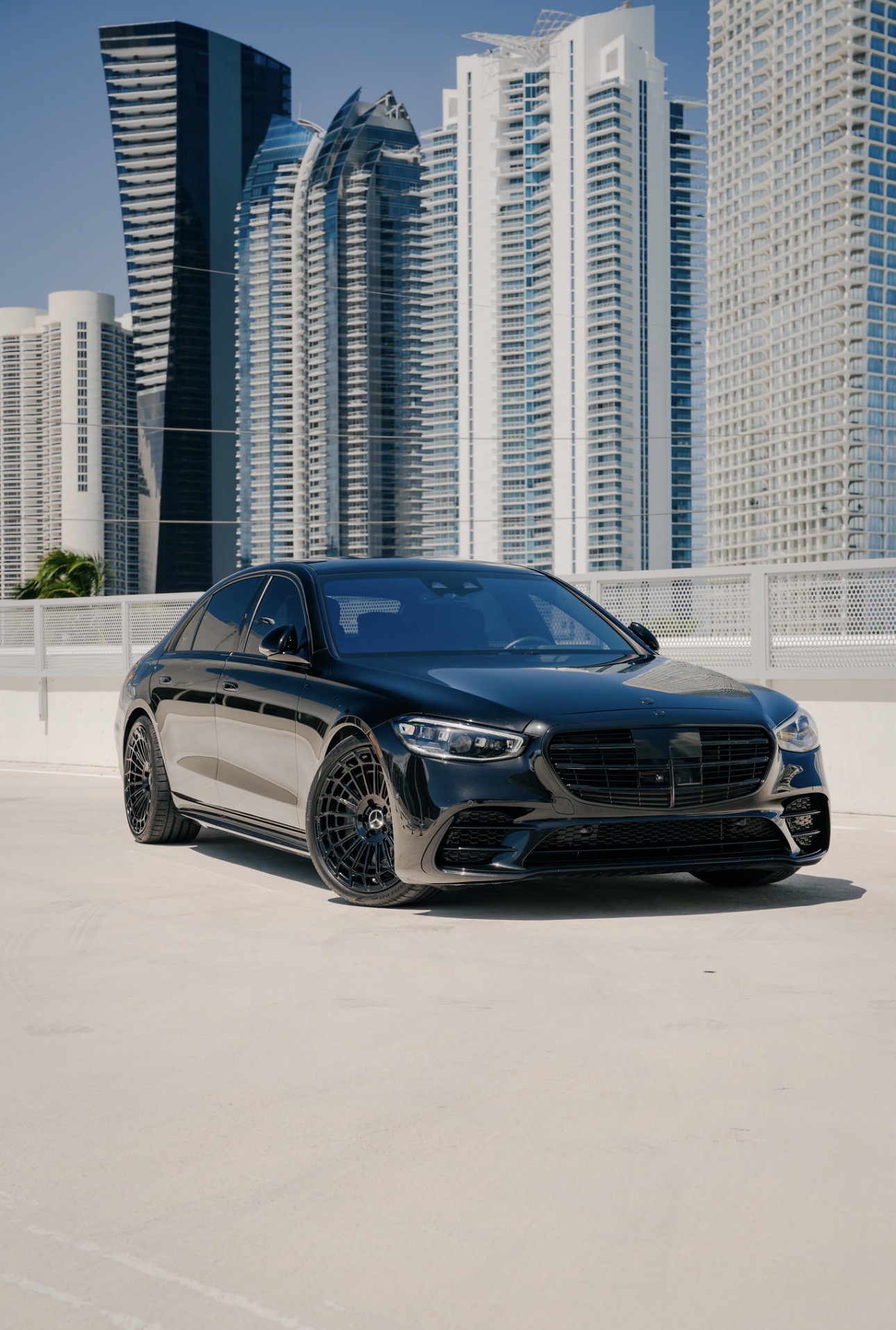 Mercedes S580 exterior front three-quarter view