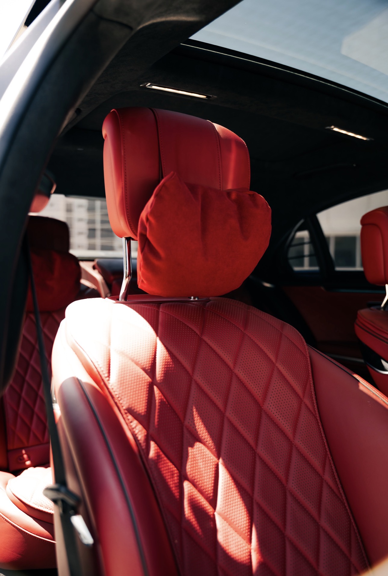 Mercedes S580 red quilted seat detail